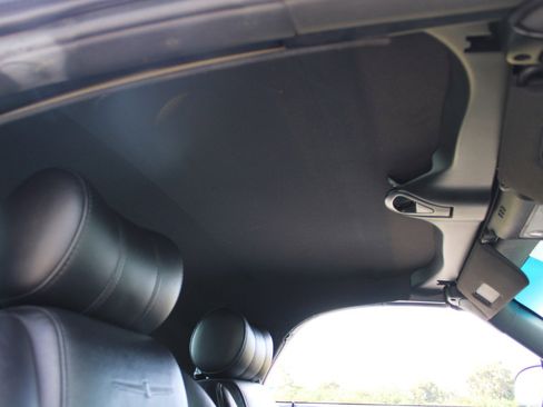 Used 2005 Ford Thunderbird 50th Anniversary image 22