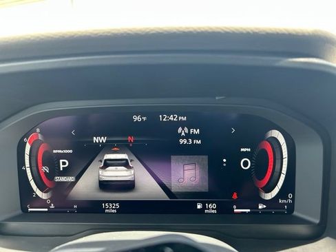 Used 2025 Nissan Rogue SL FWD image 28