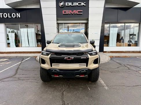 Used 2024 Chevrolet Colorado ZR2 w/ ZR2 Convenience Package III image 6