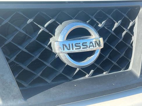 Used 2010 Nissan Titan XE w/ XE Popular Equipment Pkg image 3