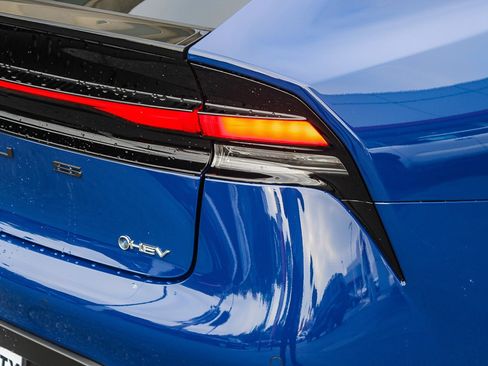 New 2026 Toyota Prius LE image 9