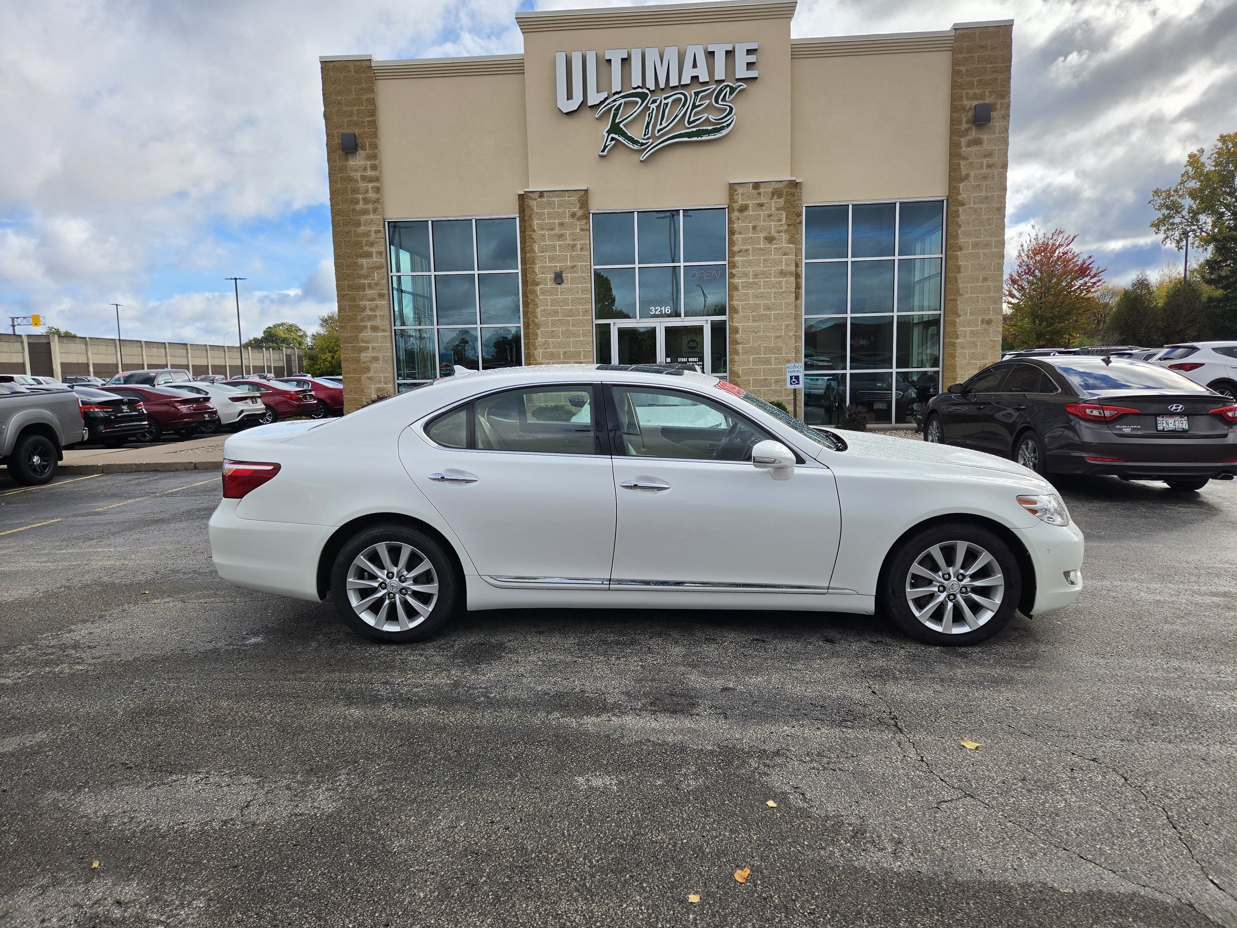 Used 2011 Lexus LS 460 AWD w/ Luxury Value Edition image 1