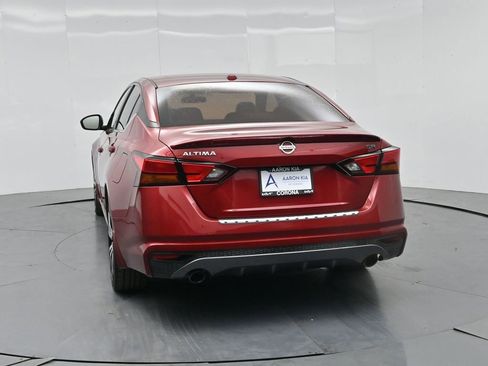 Used 2019 Nissan Altima 2.5 SR FWD image 5