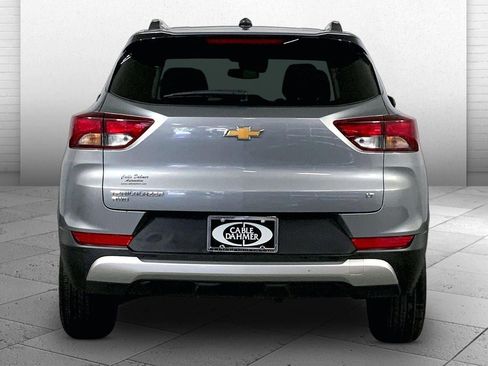 Used 2025 Chevrolet TrailBlazer LT AWD/4WD image 3