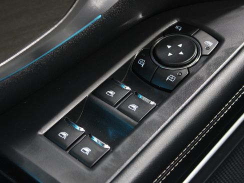 Used 2025 Ford Expedition Platinum AWD/4WD image 4