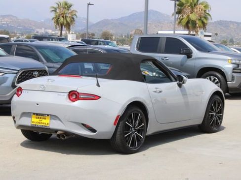 Used 2025 MAZDA MX-5 Miata Grand Touring RWD image 20