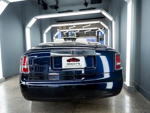 Used 2010 Rolls-Royce Phantom Drophead Coupe RWD image 10