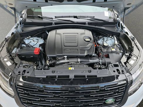 Certified 2025 Land Rover Range Rover Velar Dynamic SE AWD/4WD image 32
