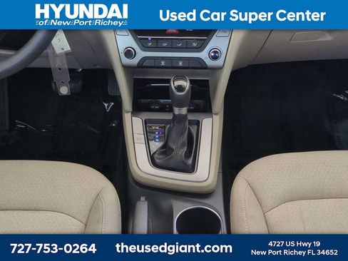 Used 2017 Hyundai Elantra SE FWD image 18