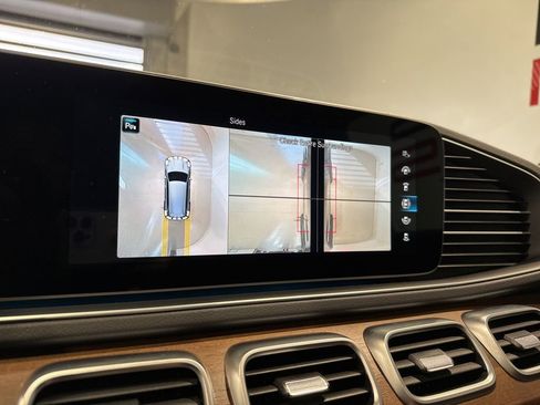 Used 2023 Mercedes-Benz GLS 450 4MATIC w/ AMG Line Exterior image 25