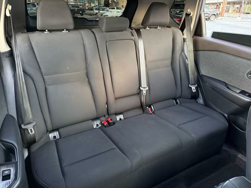 Used 2023 Nissan Rogue S image 28