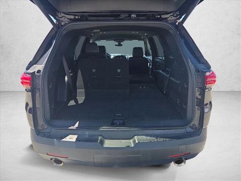 Used 2023 Chevrolet Traverse LT w/ LT Premium Package AWD/4WD image 6