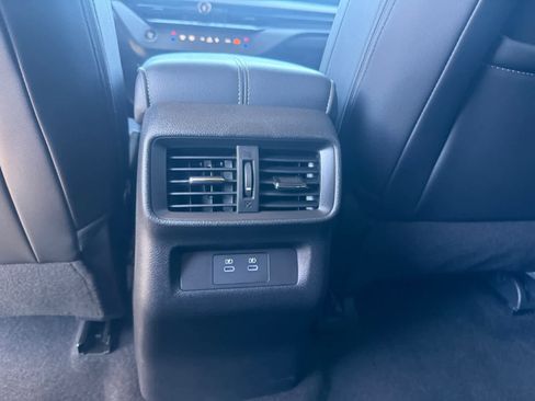 Certified 2025 Nissan Murano SV image 14