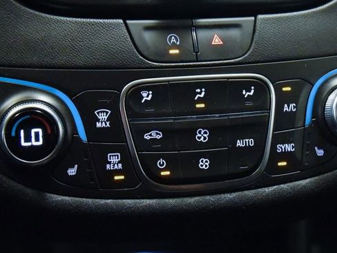 Used 2023 Chevrolet Malibu LT FWD image 20