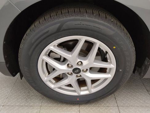 Used 2024 Ford Edge SEL image 31