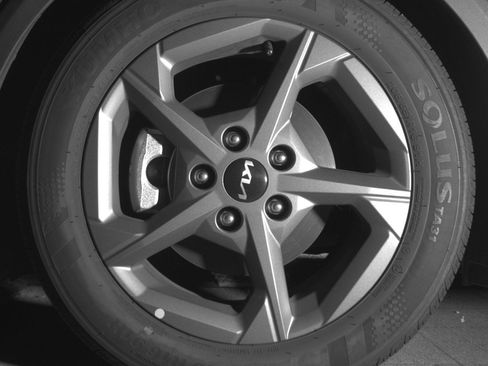 Used 2025 Kia K4 LXS image 12