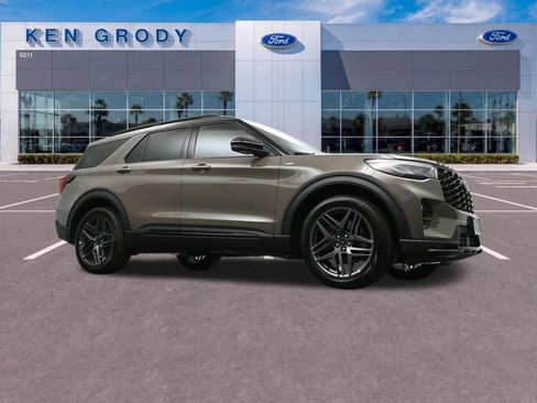 New 2026 Ford Explorer ST-Line RWD image 1