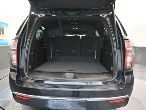 Used 2021 Chevrolet Suburban LT image 8