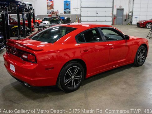 Used 2014 Dodge Charger SXT image 7