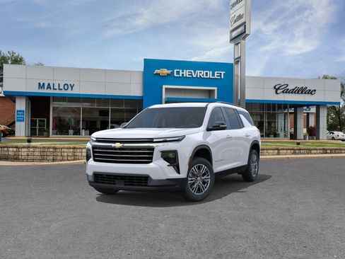 New 2026 Chevrolet Traverse LT w/ LPO, Floor Liner Package FWD image 25
