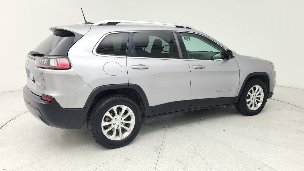 Used 2019 Jeep Cherokee Latitude w/ Popular Appearance Group FWD image 7