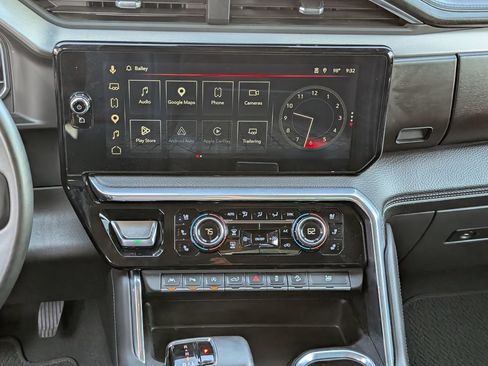 Used 2024 GMC Sierra 1500 Denali AWD/4WD image 12