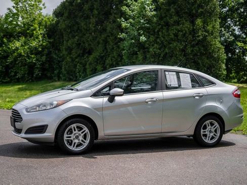 Used 2018 Ford Fiesta SE FWD image 8