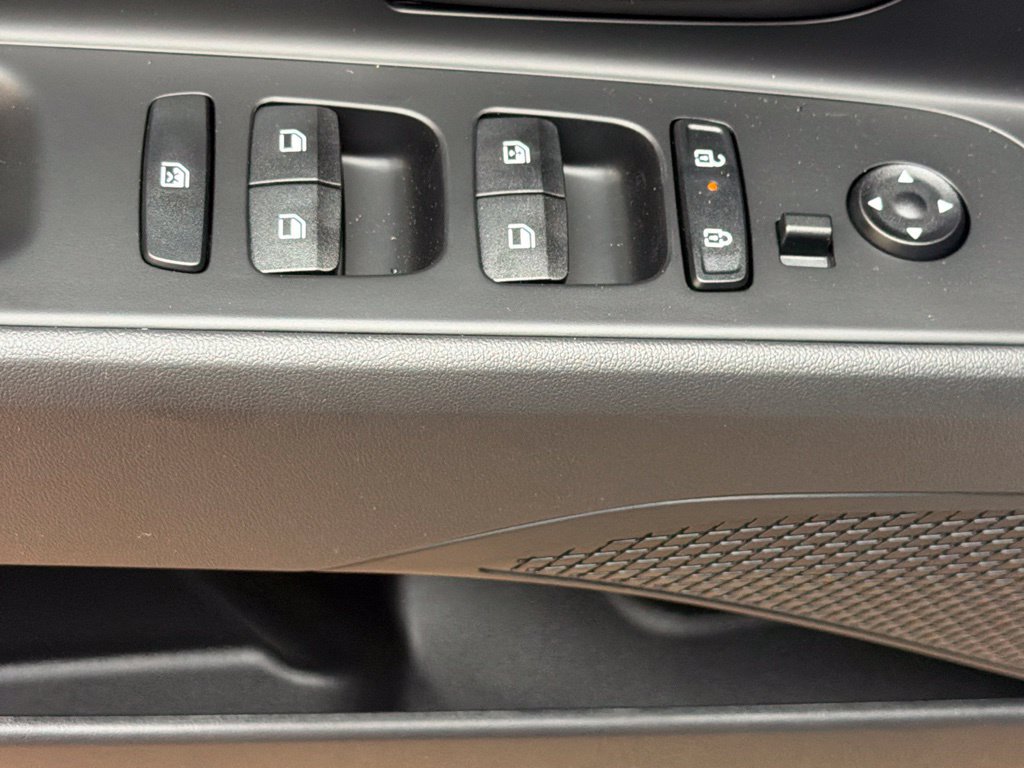 New 2026 Hyundai Elantra SEL Sport FWD image 21