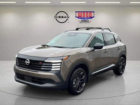 New 2026 Nissan Kicks SR w/ Cold Weather Package AWD/4WD image 7