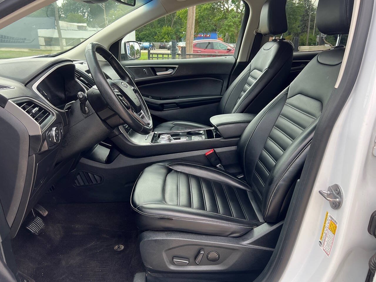Used 2020 Ford Edge SEL w/ Convenience Package AWD/4WD image 11