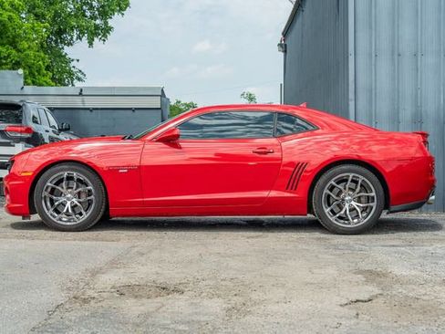 Used 2013 Chevrolet Camaro SS w/ RS Package RWD image 3