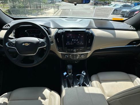 Used 2023 Chevrolet Traverse LT FWD image 27