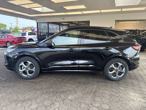 Used 2023 Ford Escape ST-Line w/ Tech Pack #1 AWD/4WD image 10