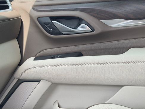 Used 2022 GMC Yukon XL Denali w/ Denali Premium Package image 35