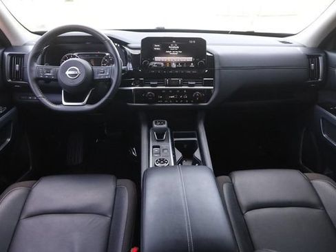 Certified 2025 Nissan Pathfinder SL AWD/4WD image 22