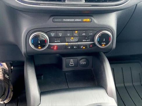 Used 2024 Ford Escape ST-Line w/ Equipment Group 301A image 31