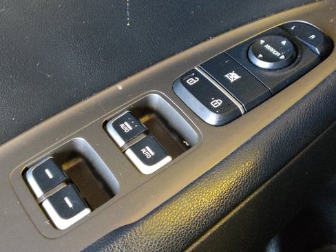 Used 2019 Kia Optima S w/ S Panoramic Sunroof Package FWD image 27
