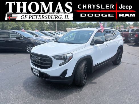 Used 2020 GMC Terrain SLE w/ Driver Convenience Package AWD/4WD image 3