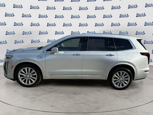 Used 2020 Cadillac XT6 Premium Luxury w/ Platinum Package AWD/4WD image 4