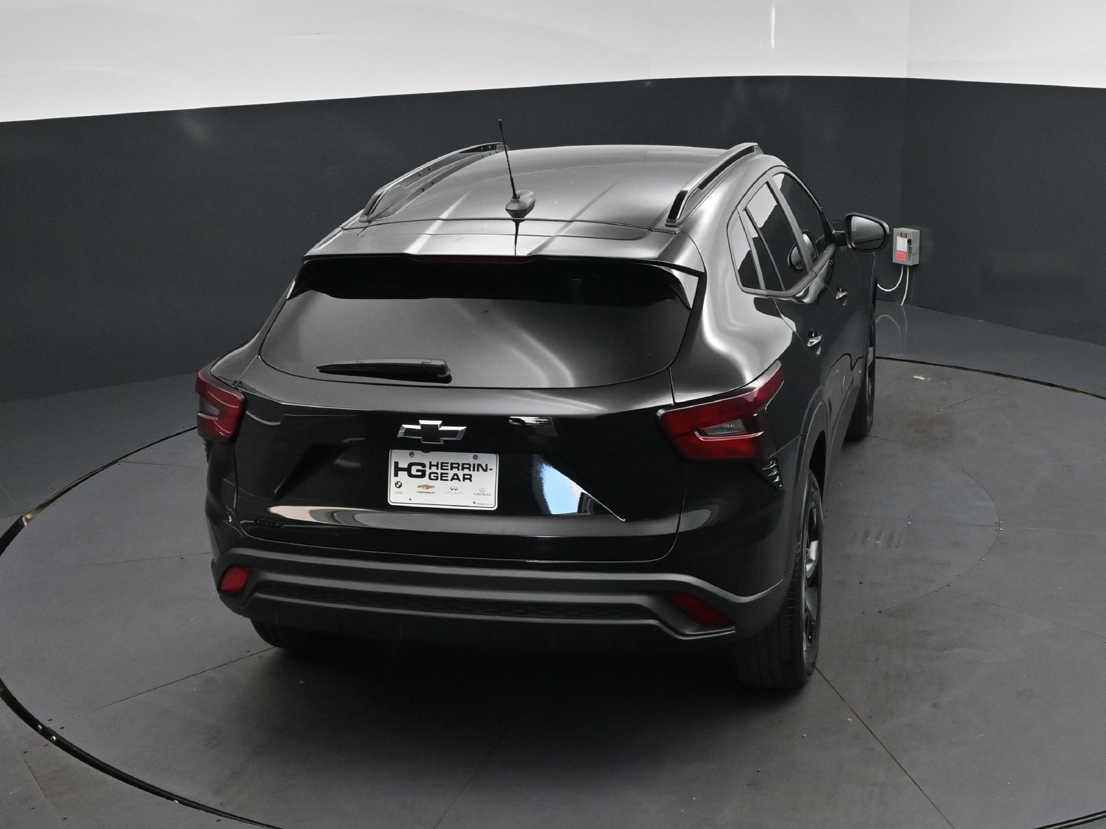 New 2026 Chevrolet Trax LT w/ Midnight Edition FWD image 33