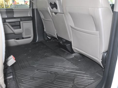 Used 2017 Ford F150 XLT AWD/4WD image 24