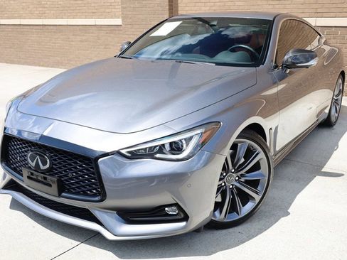 Used 2022 INFINITI Q60 Red Sport 400 w/ Carbon Fiber Package image 5