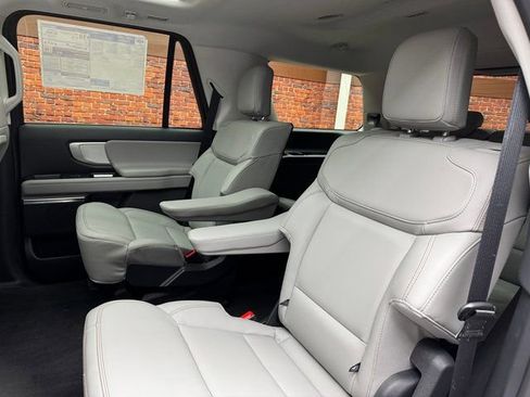 New 2025 Ford Expedition Active image 26