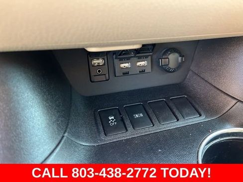 Used 2019 Toyota Highlander Limited image 26