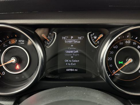 Used 2023 Jeep Wrangler Sport S image 13