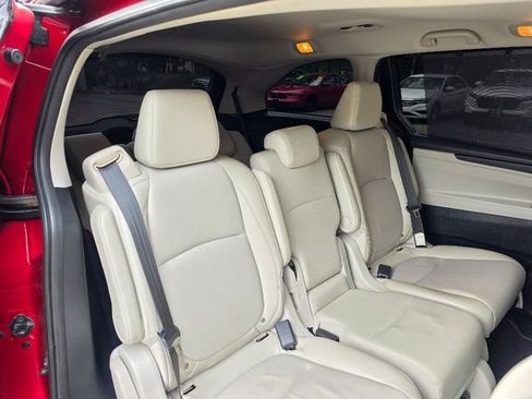 Used 2025 Honda Odyssey EX-L image 16