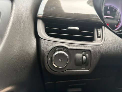 Certified 2020 Buick Envision Preferred FWD image 26