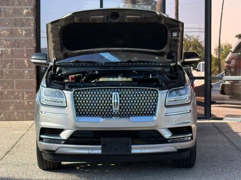 Used 2019 Lincoln Navigator L Reserve AWD/4WD image 21