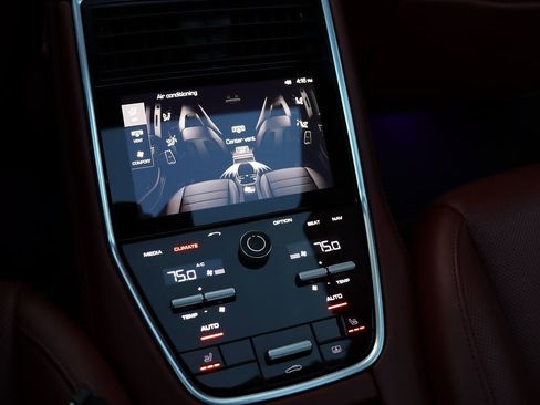 Used 2017 Porsche Panamera Turbo image 36