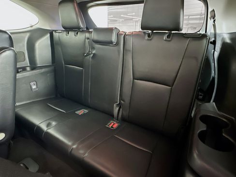 Used 2023 Toyota Highlander XLE image 29